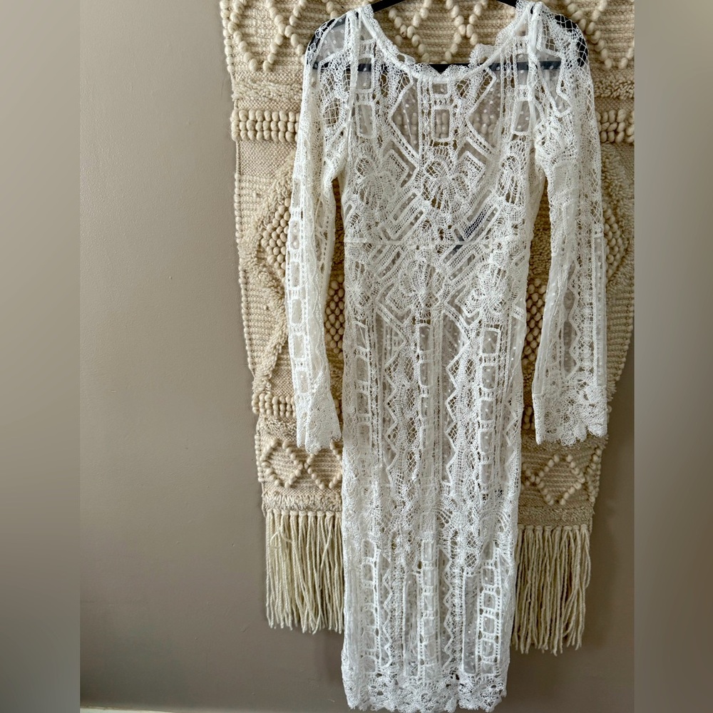 X REVOLVE Christianne Maxi Dress in Ivory
House of Harlow 1960 Size Medium